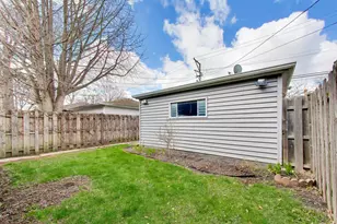 5814 N Sacramento Ave, Chicago, IL 60659 - Photo 41