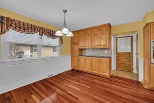 2434 Erskine Rd, Joliet, IL 60433 - Photo 7