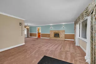 2434 Erskine Rd, Joliet, IL 60433 - Photo 9