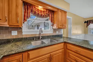 2434 Erskine Rd, Joliet, IL 60433 - Photo 3