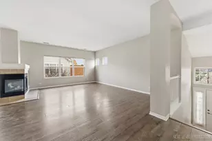 1102 Delta Dr, Elgin, IL 60123 - Photo 9