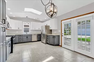 16018 St Louis Ave, Markham, IL 60428 - Photo 5