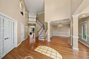 2360 Sutton Ln, Aurora, IL 60502 - Photo 5