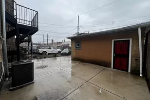 735 N Hamlin Ave, Chicago, IL 60624 - Photo 21