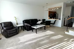 356 Fallbrook Ct, Schaumburg, IL 60194 - Photo 7