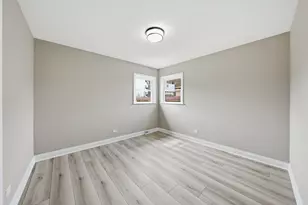 4728 W 99th Pl, Oak Lawn, IL 60453 - Photo 13