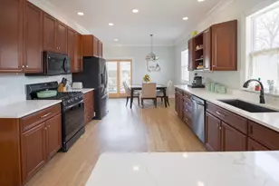 716 Liberty St, West Dundee, IL 60118 - Photo 3