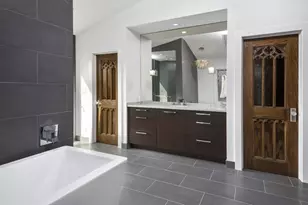 1643 W Julian St, Chicago, IL 60622 - Photo 17