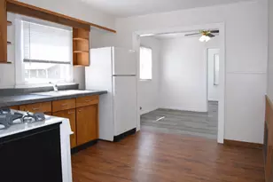 912 W 16th St, Sterling, IL 61081 - Photo 5