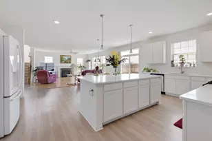 1812 Empress Dr, Elgin, IL 60124 - Photo 11