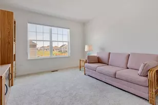 1812 Empress Dr, Elgin, IL 60124 - Photo 17