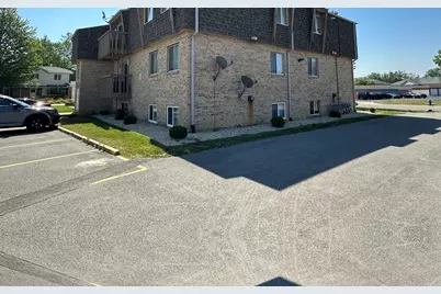 2390 Bicentennial Avenue #4, Crest Hill, IL 60403 - Photo 11