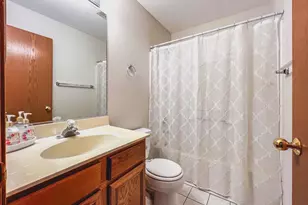 1320 Darnell Dr, Mundelein, IL 60060 - Photo 9