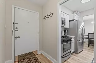 9721 S Cicero Ave, Oak Lawn, IL 60453 - Photo 3