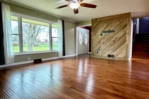 702 S Grant St, Clifton, IL 61727 - Photo 7