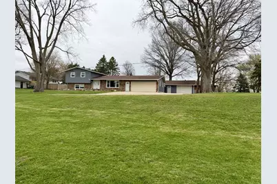 702 S Grant Street, Clifton, IL 61727 - Photo 1