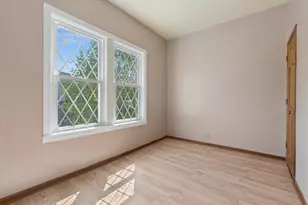 3412 W McLean Ave, Chicago, IL 60647 - Photo 13