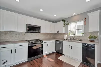 1066 N 129th Infantry Drive, Joliet, IL 60435 - Photo 9