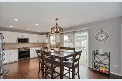 1066 N 129th Infantry Drive, Joliet, IL 60435 - Photo 7