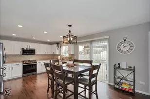 1066 N 129th Infantry Dr, Joliet, IL 60435 - Photo 7