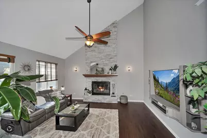 1066 N 129th Infantry Drive, Joliet, IL 60435 - Photo 11