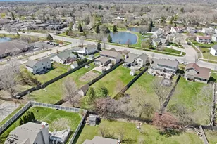 1066 N 129th Infantry Dr, Joliet, IL 60435 - Photo 35