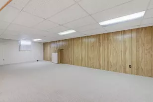 700 Ford Ave, Elgin, IL 60120 - Photo 17