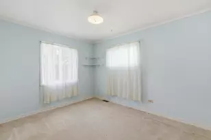 700 Ford Ave, Elgin, IL 60120 - Photo 15