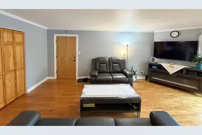 9111 S Roberts Road #8A, Hickory Hills, IL 60457 - Photo 5