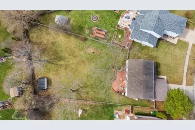 305 Abbey Lane, Vernon Hills, IL 60061 - Photo 35