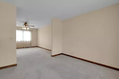 305 Abbey Lane, Vernon Hills, IL 60061 - Photo 19