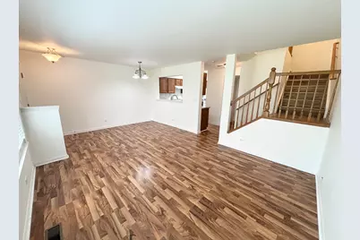 652 Lincoln Station Drive, Oswego, IL 60543 - Photo 3