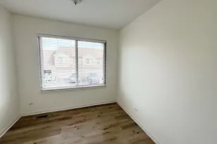 652 Lincoln Station Dr, Oswego, IL 60543 - Photo 13