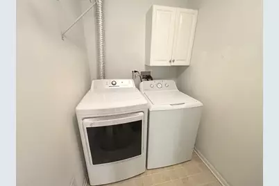 652 Lincoln Station Drive, Oswego, IL 60543 - Photo 11