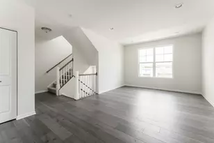 1944 Kingsley Cir, Northbrook, IL 60062 - Photo 3