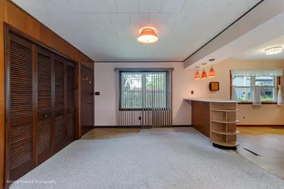 1402 Oakwood Court, McHenry, IL 60050 - Photo 11
