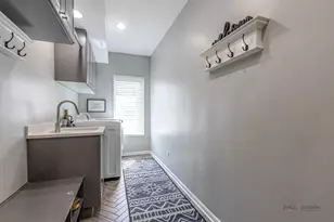 1801 N Dover Ct, Arlington Heights, IL 60004 - Photo 23