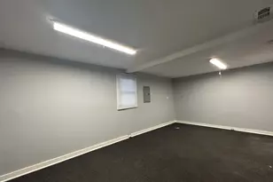 532 N Randall Rd, Aurora, IL 60506 - Photo 17