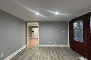 532 N Randall Rd, Aurora, IL 60506 - Photo 7