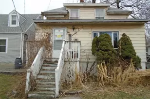 302 161st St, Calumet City, IL 60409 - Photo 1