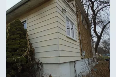 302 161st Street, Calumet City, IL 60409 - Photo 3