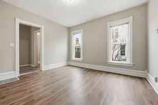 835 Oak St, Elgin, IL 60123 - Photo 13