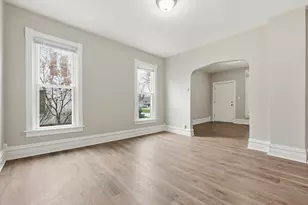 835 Oak St, Elgin, IL 60123 - Photo 7