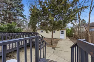 835 Oak St, Elgin, IL 60123 - Photo 31