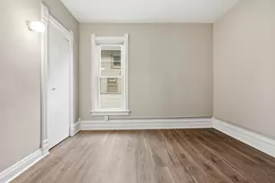 835 Oak St, Elgin, IL 60123 - Photo 9