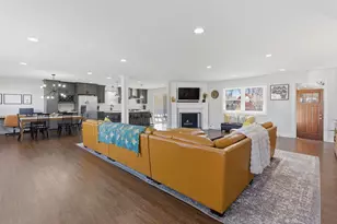 7741 Sycamore Dr, Orland Park, IL 60462 - Photo 7