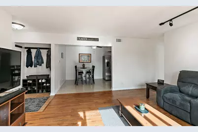 712 Tipperary Court #2B, Schaumburg, IL 60193 - Photo 5