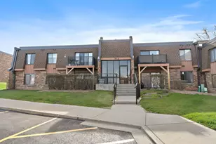 712 Tipperary Ct, Schaumburg, IL 60193 - Photo 1