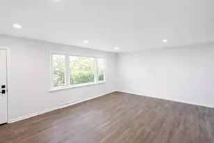 2432 Yeoman St, Waukegan, IL 60087 - Photo 3