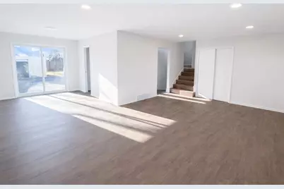 2432 Yeoman Street, Waukegan, IL 60087 - Photo 5